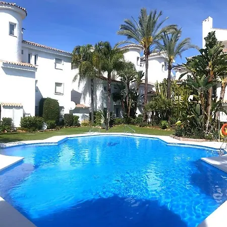 Puerto Banús Iv